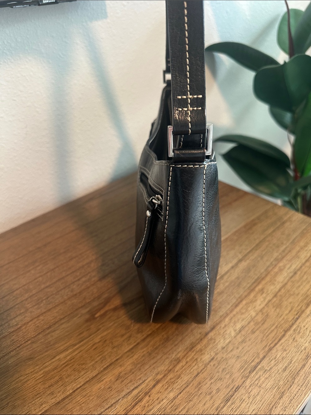 Etienne Aigner Genuine Leather Black Bag w/Contrast Stitching - Picture 11 of 15